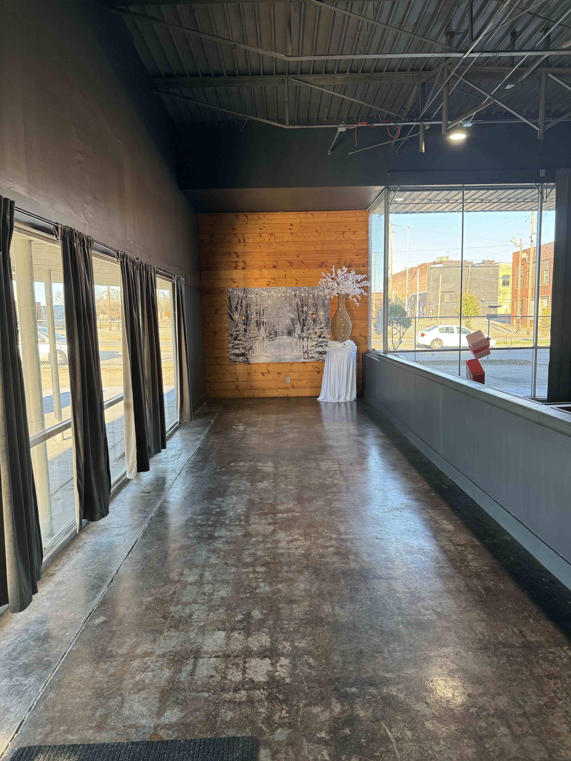 ENSLEY tuxedo ballroom SPACE RENTAL for events birmingham, alabama<br />
rental birmingham